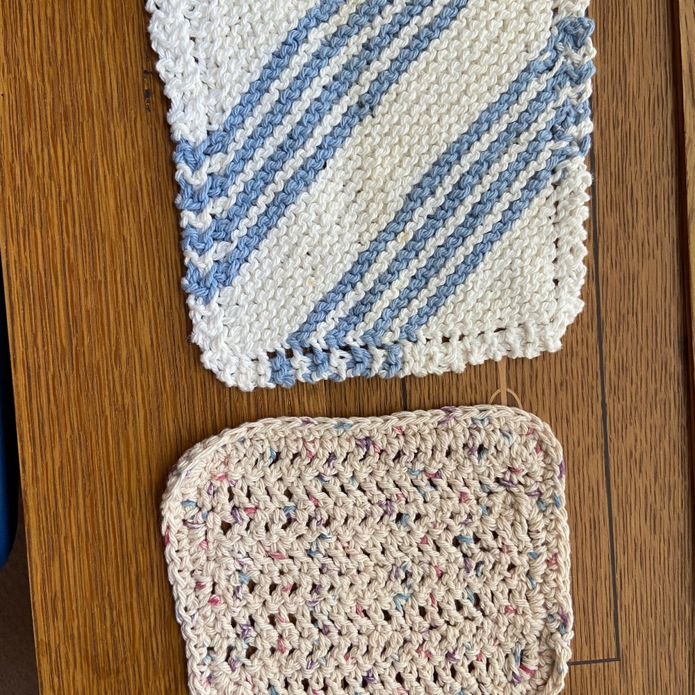 Two Vintage, Unused Hand Crocheted Pot Holders